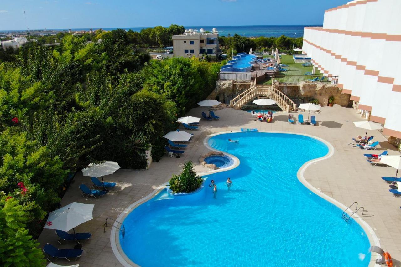 Avlida Hotel Paphos Exterior photo