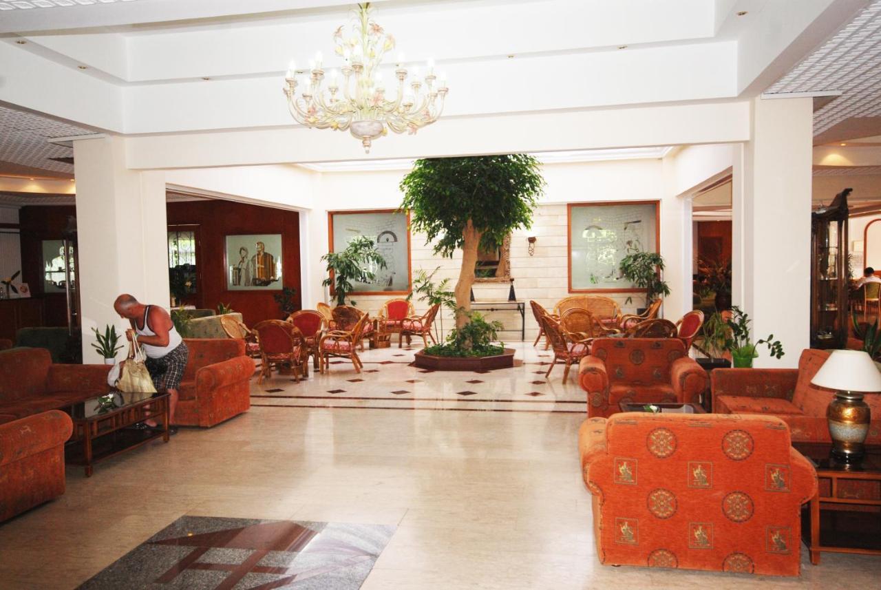 Avlida Hotel Paphos Exterior photo