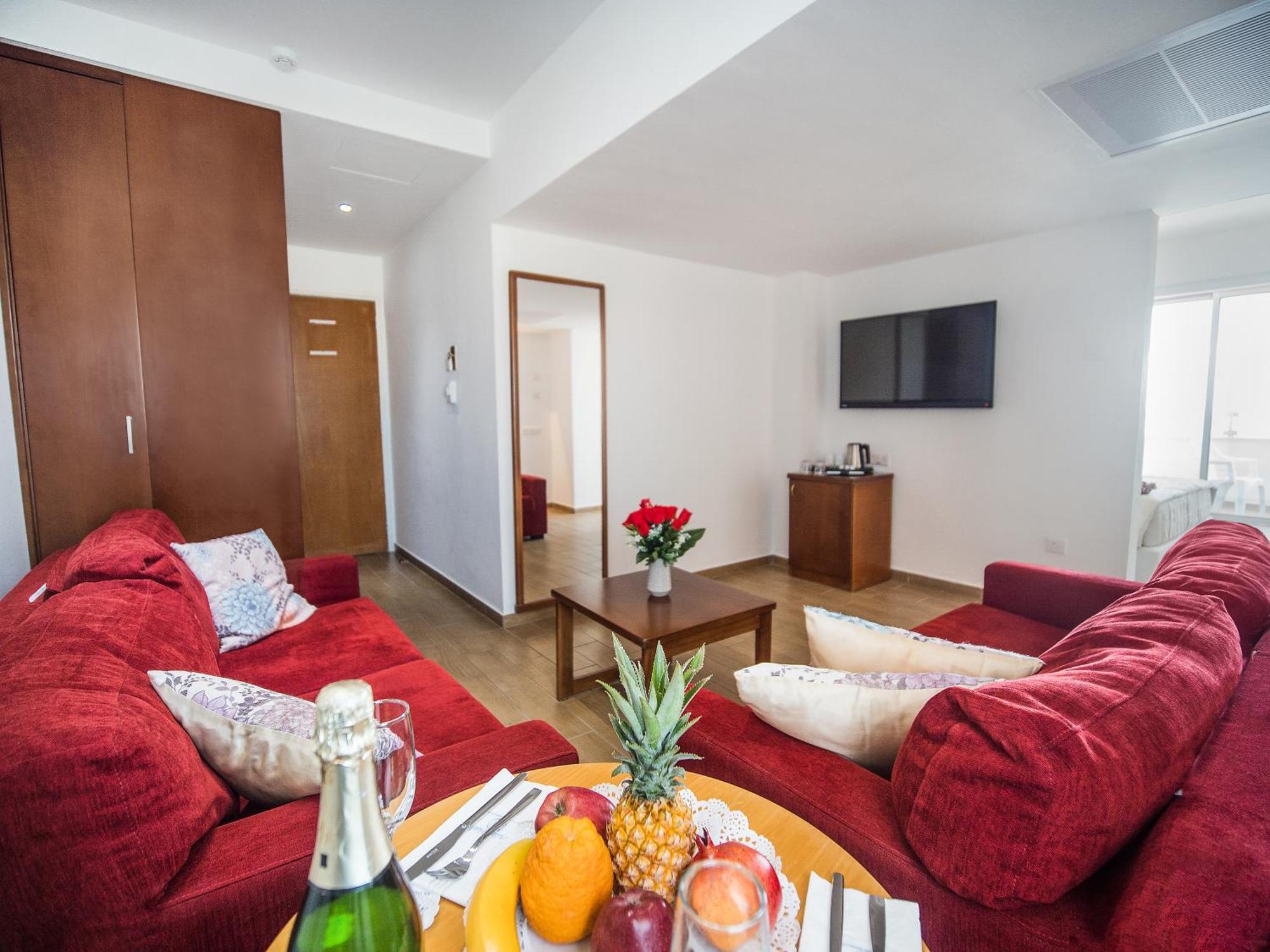 Avlida Hotel Paphos Room photo